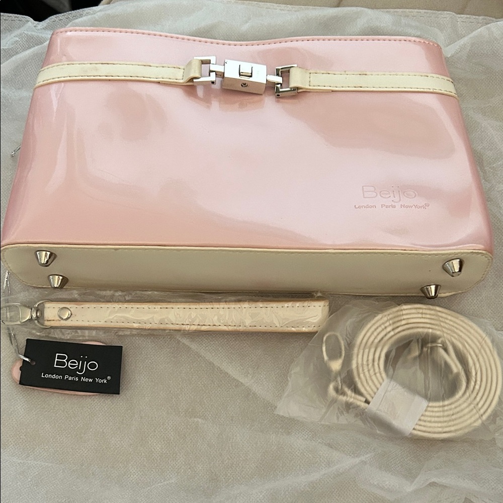 Beijo Blush Pink and Cream Clutch